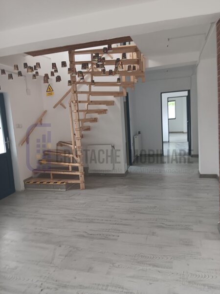 Buzesti. Piata Victoriei. vila Ds+P+1 open space, 230 mp, renovat 2024